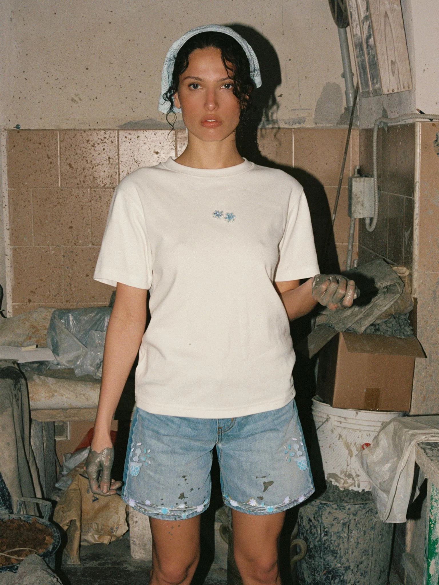 Jas Embroidered Short - Light Wash - Image 3